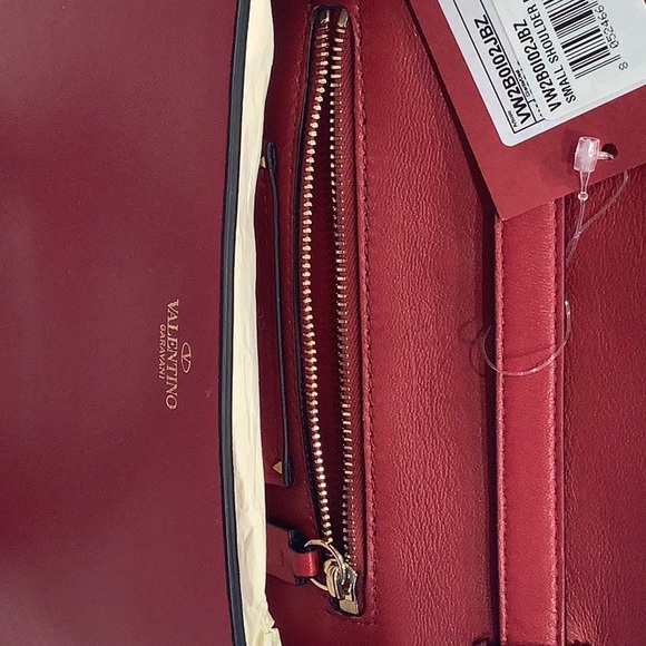 Deep red Valentino bag - Picture 7 of 9